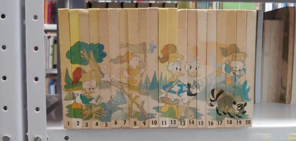 Capa do Livro Biblioteca do Escoteiro Mirim - Walt Disney