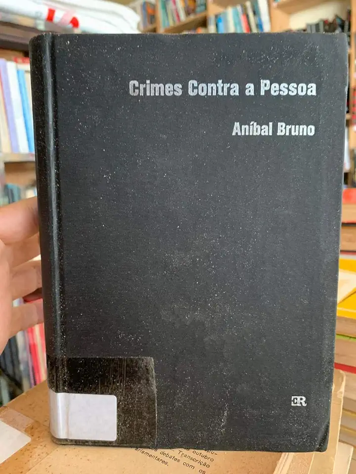 Capa do Livro Crimes Contra a Pessoa - Anibal Bruno