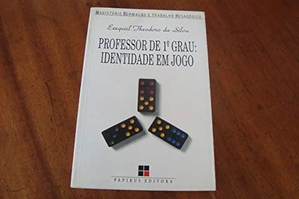 Capa do Livro Professor de 1º Grau: Identidade Em Jogo - Ezequiel Theodoro da Silva
