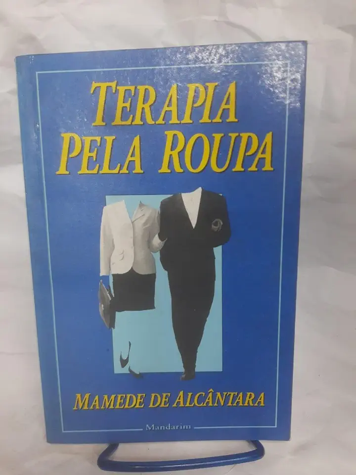 Capa do Livro Terapia pela Roupa - Mamede de Alcântara