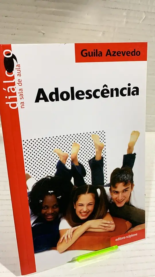 Capa do Livro Adolescência - Guila Azevedo