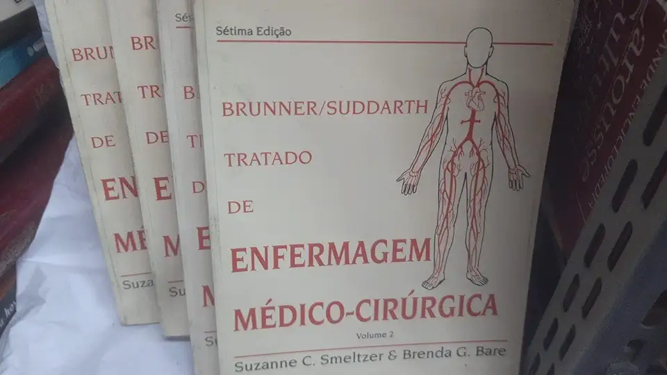 Capa do Livro Brunner e Suddarth Tratado de Enfermagem Medico Cirurgica 4 Volumes - Suzanne C. Smeltzer e Brenda G. Bare