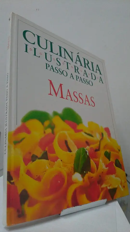 Capa do Livro Culinária Ilustrada Passo a Passo - Massas - Publifolha