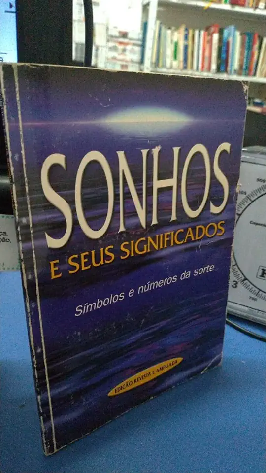 Capa do Livro Sonhos e Seus Significados - Walter Sagardoi