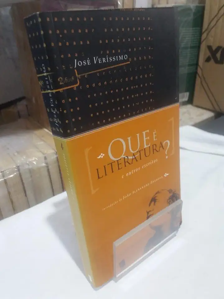 Capa do Livro Que é Literatura? e Outros Escritos - José Veríssimo