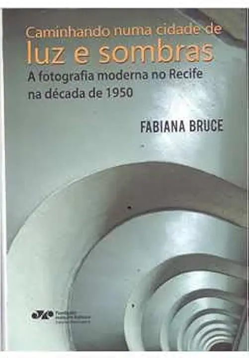 Capa do Livro Caminhando numa Cidade de Luz e Sombras. - Fabiana Bruce