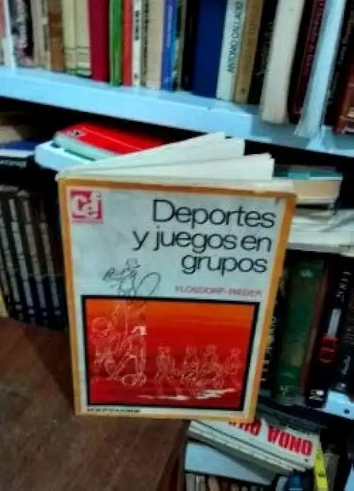 Capa do Livro Deportes y Juegos En Grupos - Flosdorf Rieder