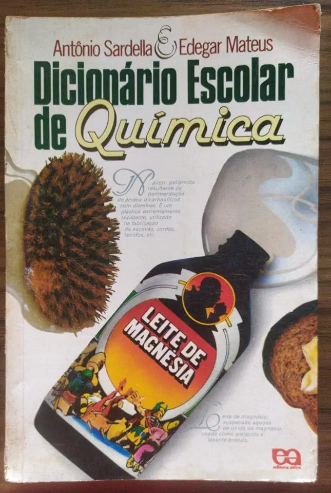 Capa do Livro Dicionário Escolar de Química - Antônio Sardella / Edegar Mateus