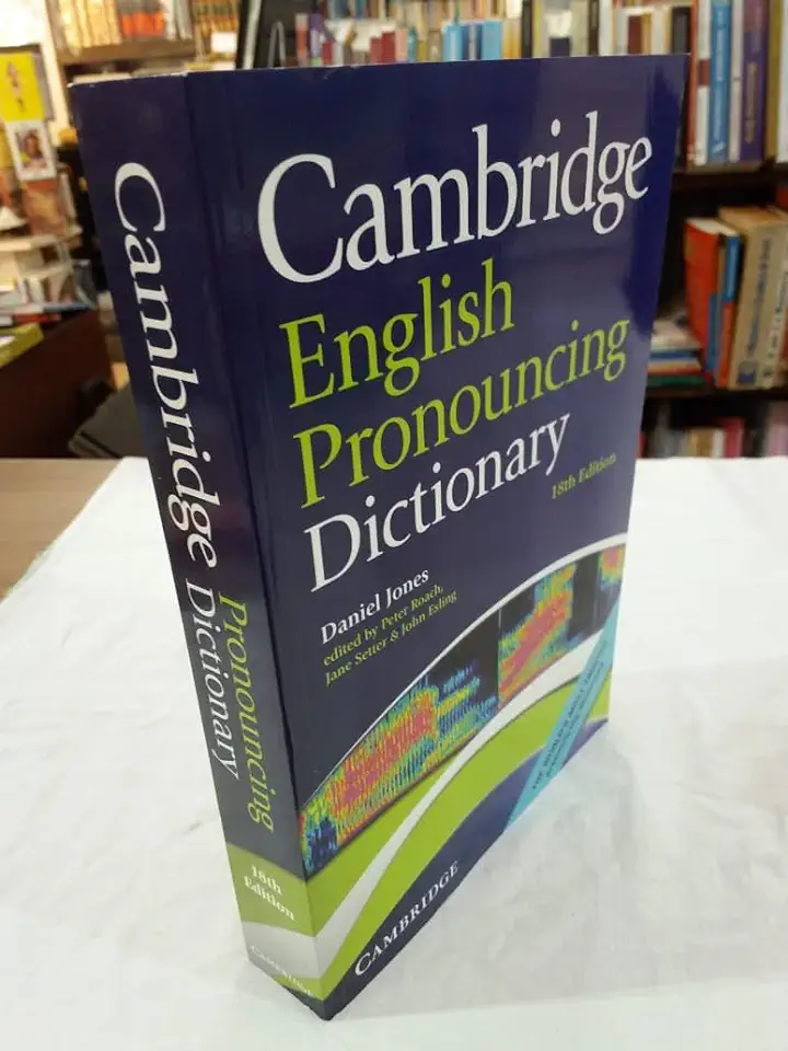 Capa do Livro English Pronouncing Dictionary - Daniel Jones