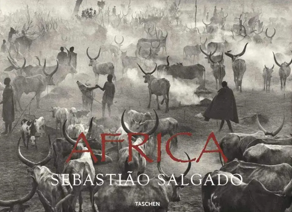 Capa do Livro Africa - Sebastião Salgado