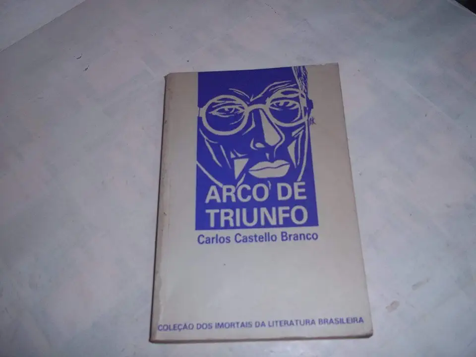 Capa do Livro Arco de Triunfo - Carlos Castello Branco